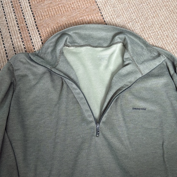 Patagonia men’s medium 1/4 zip base layer - Picture 3 of 4
